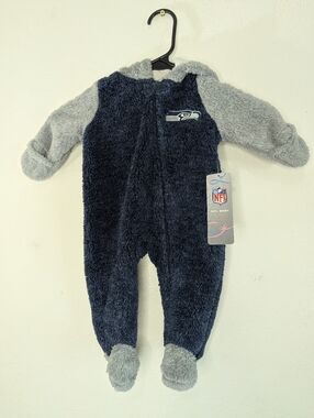 NFL Baby Seattle Seahawks Full Zipper Onesie Size 3/6 Month NWT